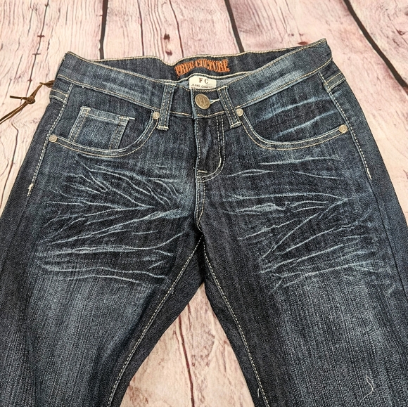 Free Culture NWT Size 0 Low Rise Dark Wash Skinny Jeans - Picture 3 of 7